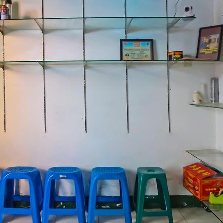 Oyo 92235 Guesthouse Rantang Medan Bagian luar foto