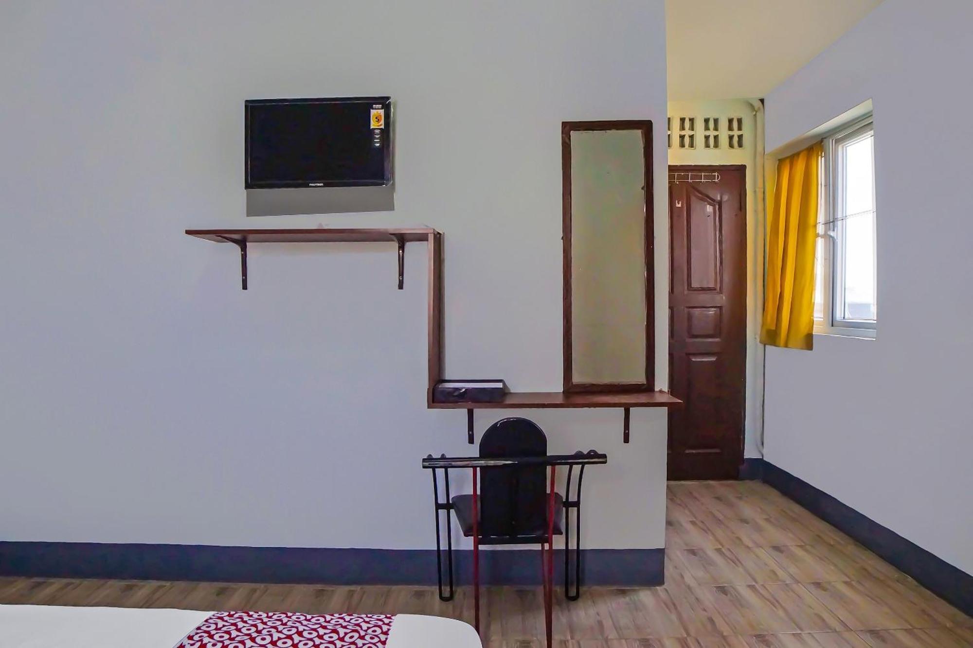 Oyo 92235 Guesthouse Rantang Medan Bagian luar foto