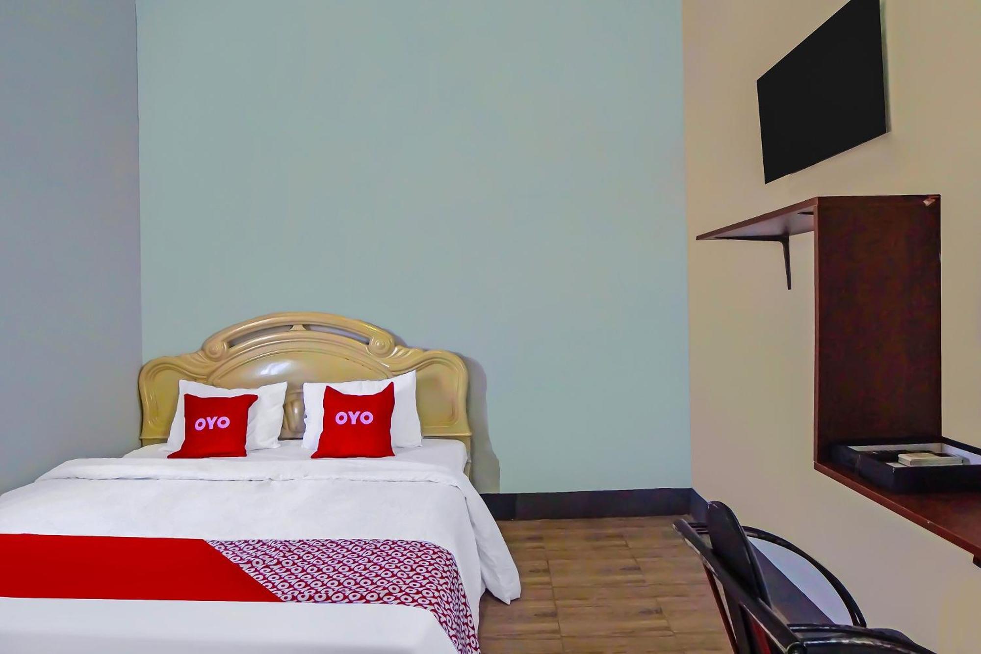Oyo 92235 Guesthouse Rantang Medan Bagian luar foto
